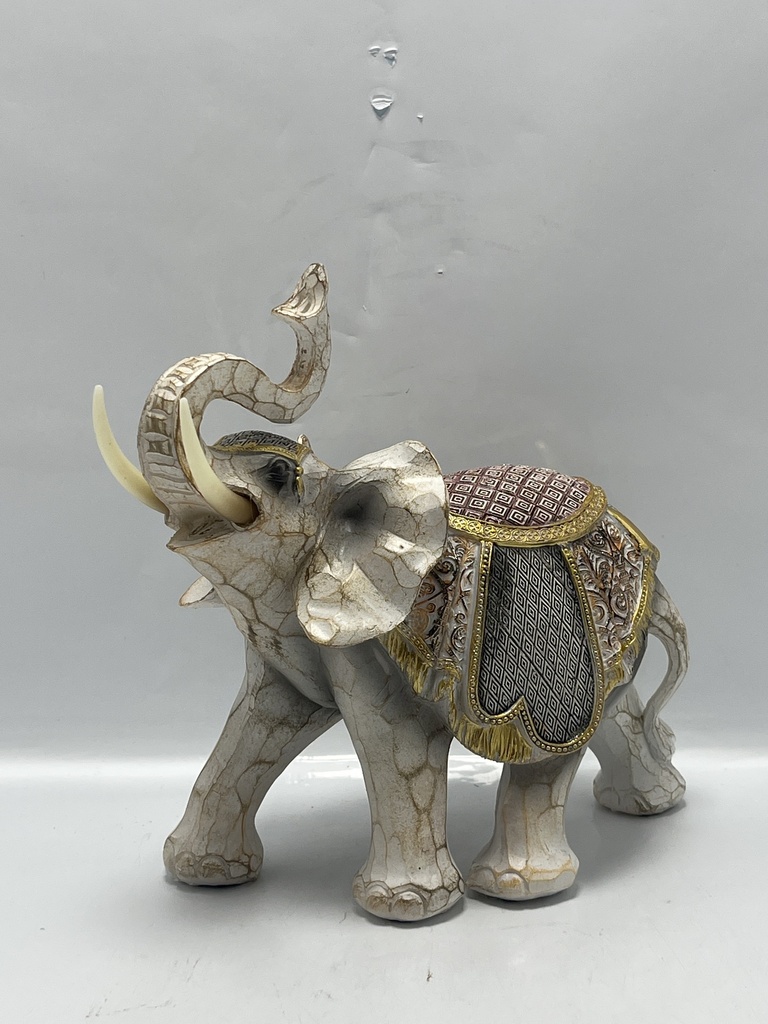 ELEFANT I MADH  